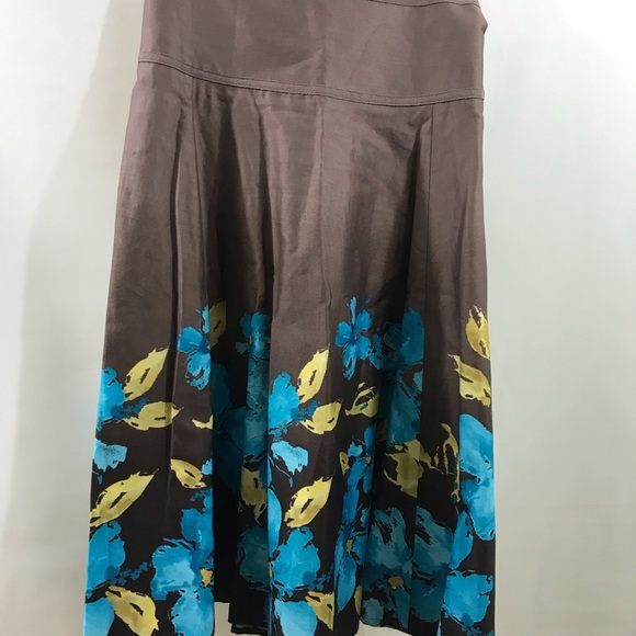 Jones Wear Dresses & Skirts - JONES WEAR🔥Beautiful stylish chic  flowy skirt